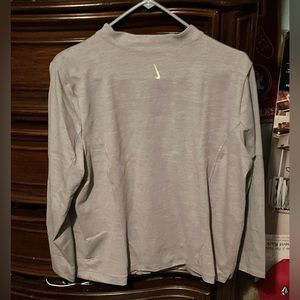 Brand new women’s gray 1x Nike yoga long sleeve full zip up sweatshirts!
